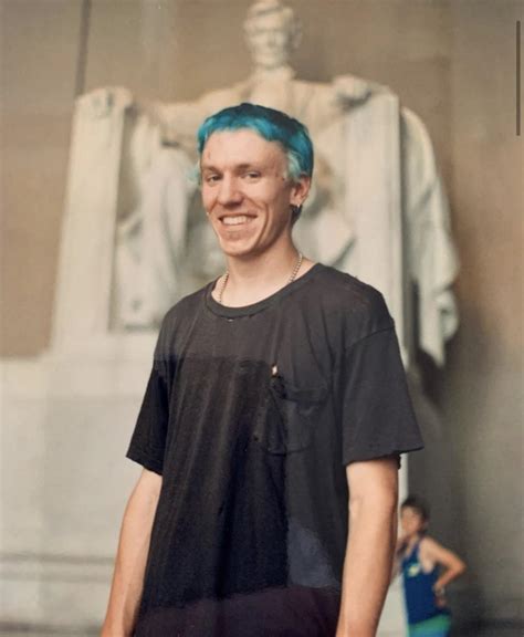 elliott smith blue hair|elliott hair color reddit.